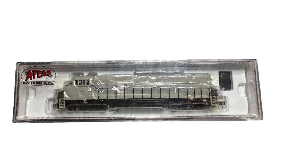New Old Stock - N Atlas 49250 DCC Ready Undecorated SD60M Locomotive